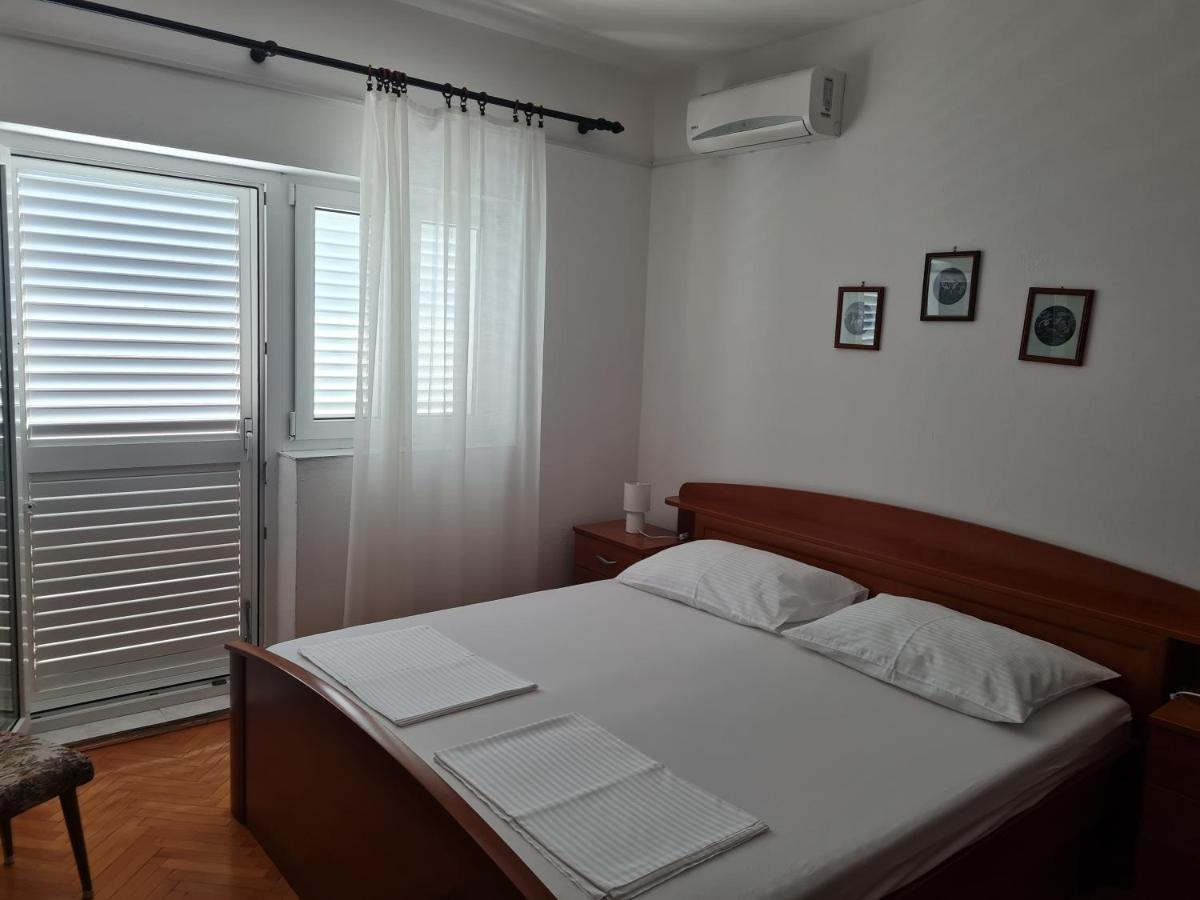 Apartment Hugo Promajna